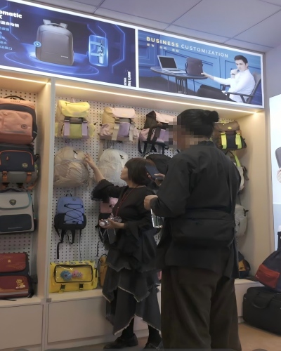 Product presentation to customers